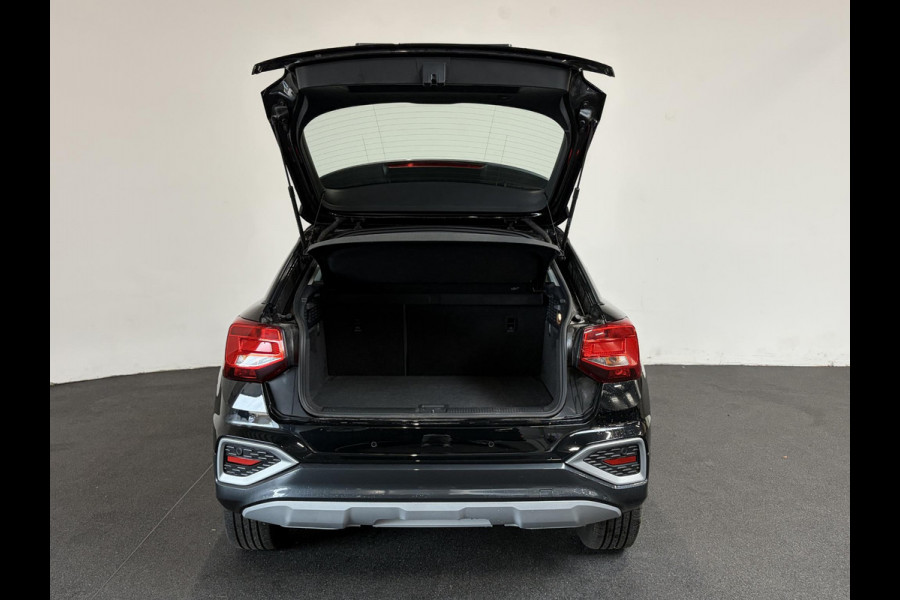 Audi Q2 35 TFSI Automaat Prestige Navigatie Apple Carplay/Android Auto Camera Verwarmde voorstoelen Led Parkeer sensoren
