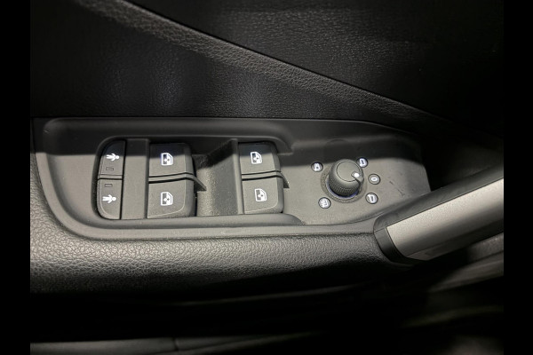 Audi Q2 35 TFSI Automaat Prestige Navigatie Apple Carplay/Android Auto Camera Verwarmde voorstoelen Led Parkeer sensoren