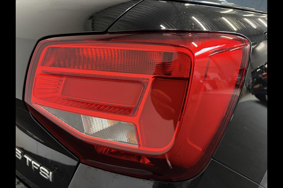 Audi Q2 35 TFSI Automaat Prestige Navigatie Apple Carplay/Android Auto Camera Verwarmde voorstoelen Led Parkeer sensoren
