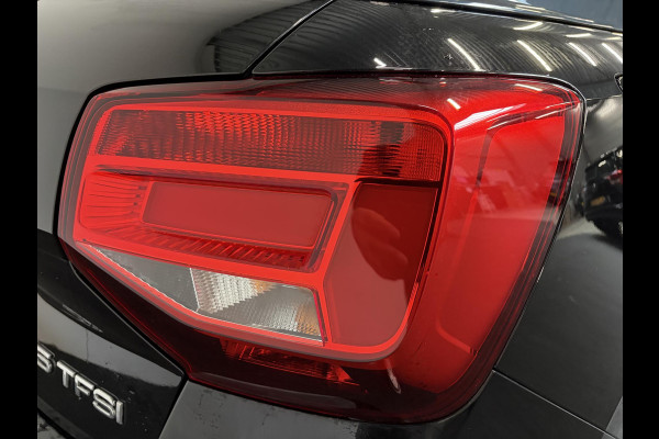 Audi Q2 35 TFSI Automaat Prestige Navigatie Apple Carplay/Android Auto Camera Verwarmde voorstoelen Led Parkeer sensoren