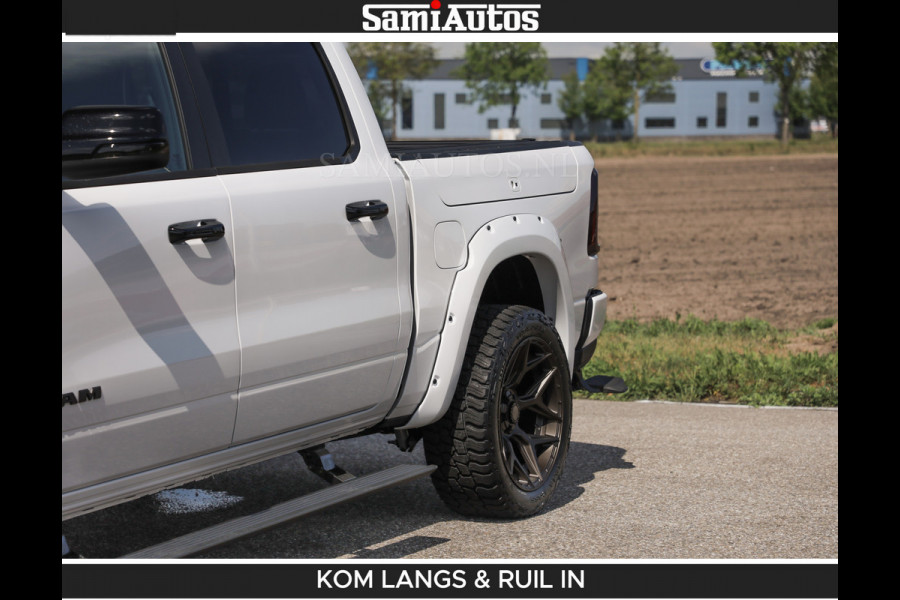 Dodge Ram LIMITED H.O 540 PK 706Nm | Massage + Full Option | De Meest Luxe en Volle Pick-Up in zijn Klasse | Comfortabele Dubbele Cabine met Royale 5 Zitplaatsen | BPM vrij | Nu Leverbaar uit Voorraad | Voorraad Nr 2336 - 7700 | De specialist in Amerikaanse pick‑ups in Nederland en Europa.