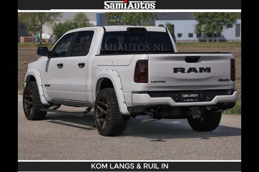 Dodge Ram LIMITED H.O 540 PK 706Nm | Massage + Full Option | De Meest Luxe en Volle Pick-Up in zijn Klasse | Comfortabele Dubbele Cabine met Royale 5 Zitplaatsen | BPM vrij | Nu Leverbaar uit Voorraad | Voorraad Nr 2336 - 7700 | De specialist in Amerikaanse pick‑ups in Nederland en Europa.