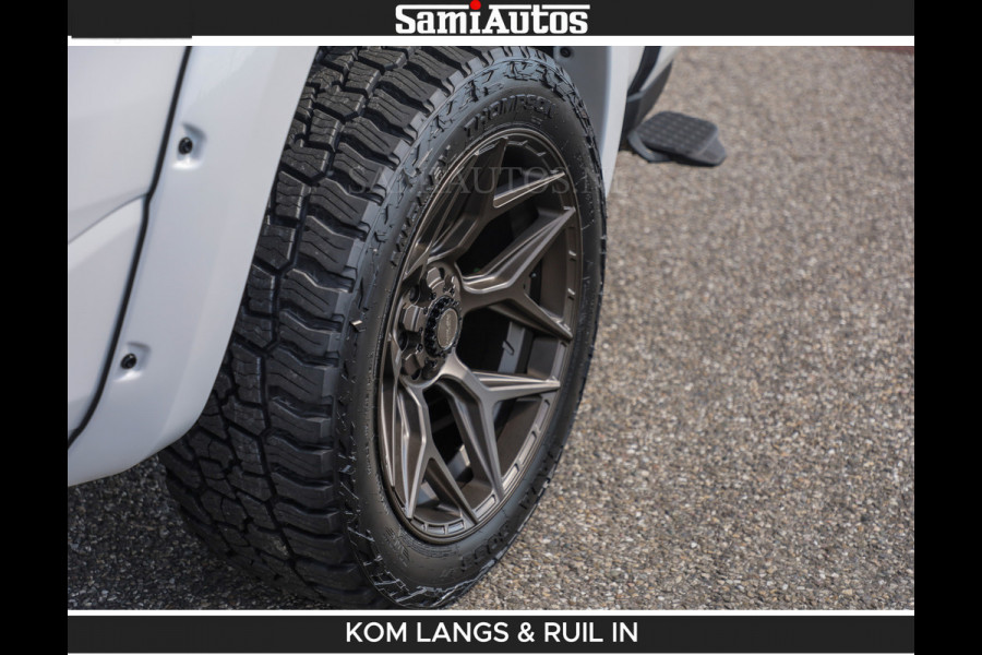 Dodge Ram LIMITED H.O 540 PK 706Nm | Massage + Full Option | De Meest Luxe en Volle Pick-Up in zijn Klasse | Comfortabele Dubbele Cabine met Royale 5 Zitplaatsen | BPM vrij | Nu Leverbaar uit Voorraad | Voorraad Nr 2336 - 7700 | De specialist in Amerikaanse pick‑ups in Nederland en Europa.