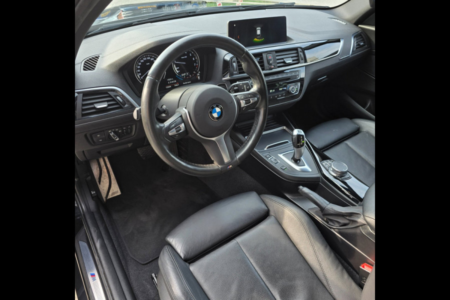 BMW 1-serie 118i M Sport Edition| LEDER | STOELVERWARMING | 19 INCH | PDC | NAVI