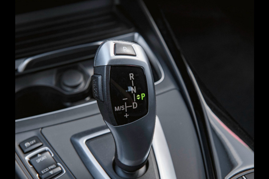 BMW 1-serie 118i M Sport Edition| LEDER | STOELVERWARMING | 19 INCH | PDC | NAVI