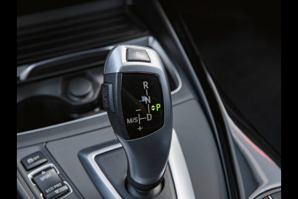 BMW 1-serie 118i M Sport Edition| LEDER | STOELVERWARMING | 19 INCH | PDC | NAVI