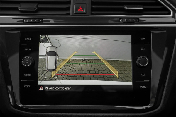 Volkswagen Tiguan 1.5 TSI DSG R-Line Pano ACC Camera CarPlay 20" Suzuka
