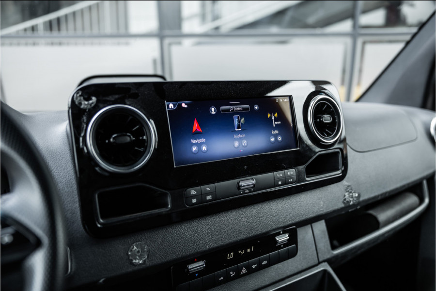 Mercedes-Benz Sprinter 317 1.9 CDI L2H2 | AMG | LED | CarPlay | Camera | Navigatie | Stoelverwarming | Cruise control | Dealer onderhouden | Lederen bekleding | Nieuwe APK | 12 maanden garantie | L2H2