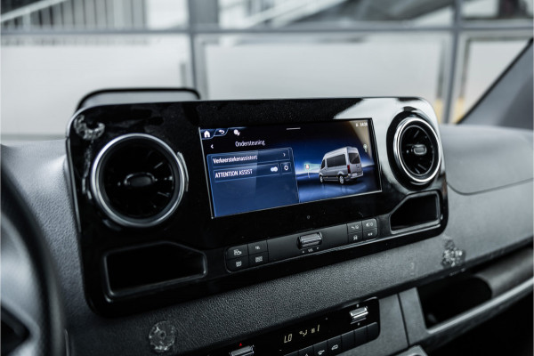Mercedes-Benz Sprinter 317 1.9 CDI L2H2 | AMG | LED | CarPlay | Camera | Navigatie | Stoelverwarming | Cruise control | Dealer onderhouden | Lederen bekleding | Nieuwe APK | 12 maanden garantie | L2H2