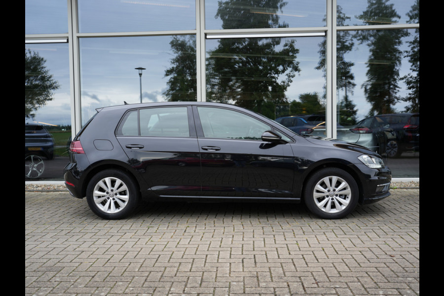 Volkswagen Golf 1.0 TSI Comfortline Business | Adaptive Cruise | Stoelverwarming | Android/Apple Carplay