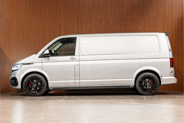 Volkswagen Transporter T6.1 2.0 TDI DSG L2H1 | AV Edition | Bi-Xenon | CarPlay | Camera | Cruise control | Trekhaak | MF Stuur | BPM Vrij