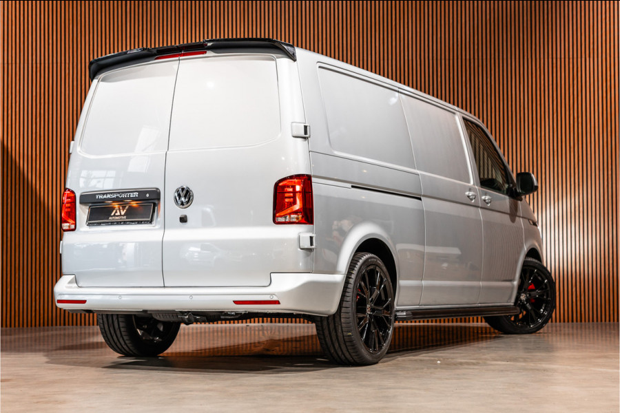 Volkswagen Transporter T6.1 2.0 TDI DSG L2H1 | AV Edition | Bi-Xenon | CarPlay | Camera | Cruise control | Trekhaak | MF Stuur | BPM Vrij