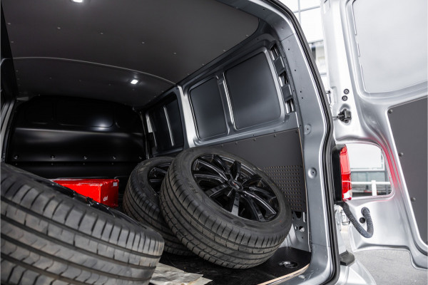 Volkswagen Transporter T6.1 2.0 TDI DSG L2H1 | AV Edition | Bi-Xenon | CarPlay | Camera | Cruise control | Trekhaak | MF Stuur | BPM Vrij
