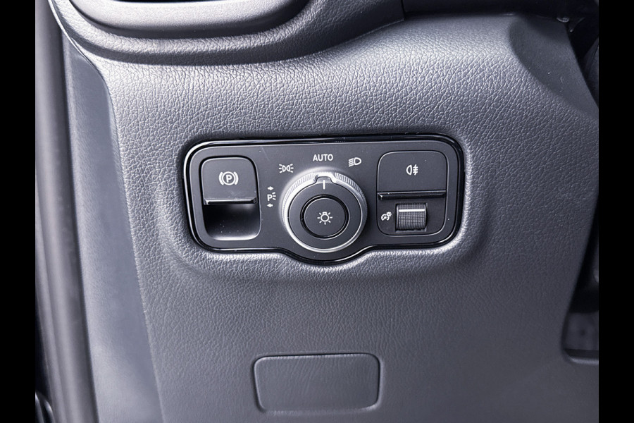 Mercedes-Benz Vito 116 L2 Pro Trekhaak Led Camera met sensoren Betimmering Cruise Control