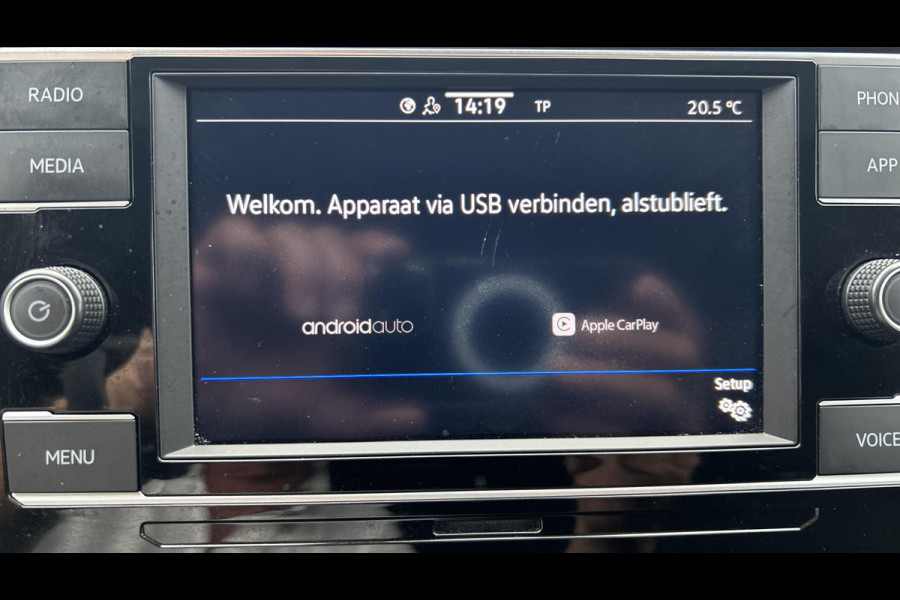 Volkswagen Crafter L3H3 2.0 TDI 140pk 3.5T Automaat Highline / Parkeersensoren / Geveerde stoel / Voorruitverwarming