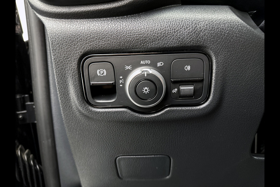 Mercedes-Benz Vito 116 CDI L2 Pro Multibeam Led Trekhaak Achteruitrijcamera met sonsoren Betimmering Cruise Control
