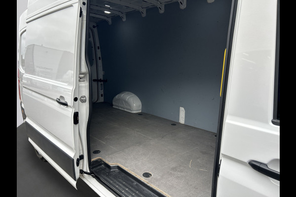 Volkswagen Crafter L4H3 2.0 TDI 140pk Automaat / Navigatie / Trekhaak / Betimmering / Bijrijdersbank