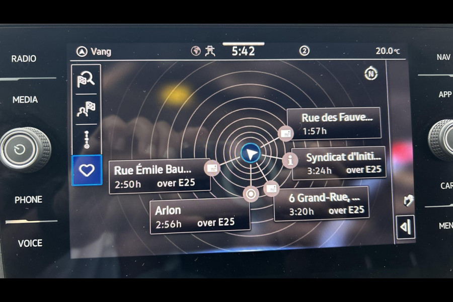 Volkswagen Crafter L4H3 2.0 TDI 140pk Automaat / Navigatie / Trekhaak / Betimmering / Bijrijdersbank