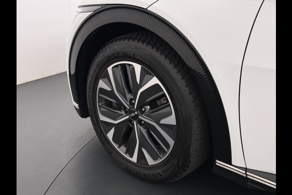 Kia Ev6 Plus Long Range 77.4kWh Trekhaak Leer+Ventilatie+Verwarming(+bank) Camera Adap.Cruise Warmtepomp Meridian®-Audio Stuur+Achterban SOH 100% Elek.Achterklep Apple Carplay Android Privacy Glas Pdc Lmv Led DAB 1.600KG Trekgewicht Dealeronderhouden