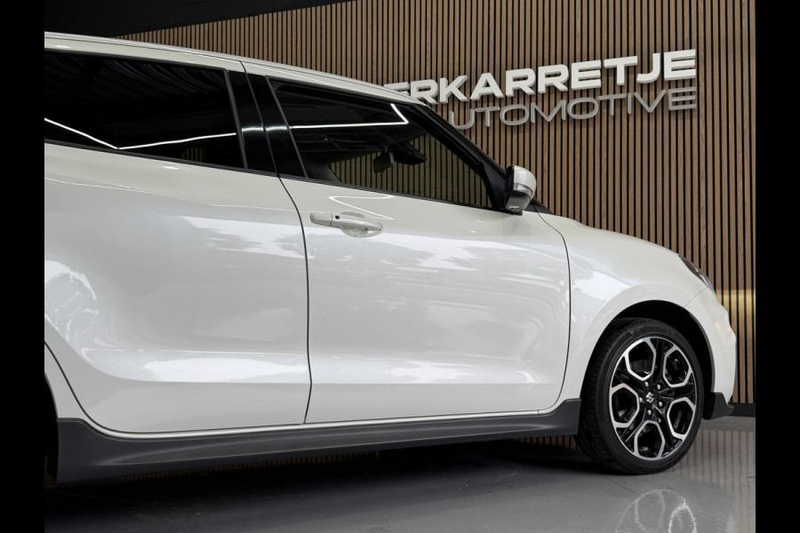 Suzuki Swift 1.4 Sport Smart Hybrid Navi | 17" | Carplay | Camera | Stoelverwarming | ACC | Dodehoek | 100% Elk jaar Suzuki Dealer onderhouden!