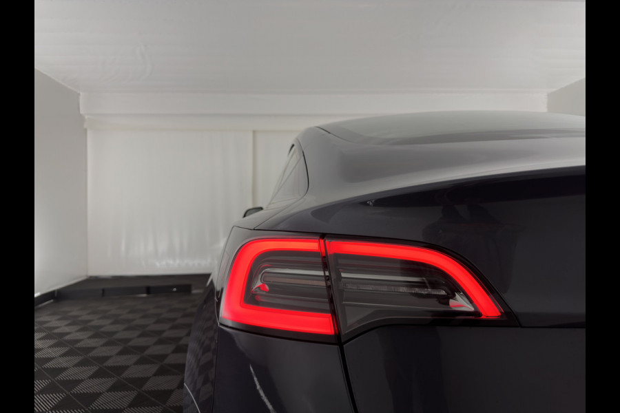 Tesla Model 3 RWD 60 kWh [3-Fase-11kW] {SoH-88%} (INCL-BTW) Aut. *PANO | AUTOPILOT | LEATHER | KEYLESS | FULL-LED | MEMORY-PACK | TOPVIEW | DAB | CARPLAY | DIGI-COCKPIT | LANE-ASSIST | HEATED-COMFORTSEATS | 18"ALU*