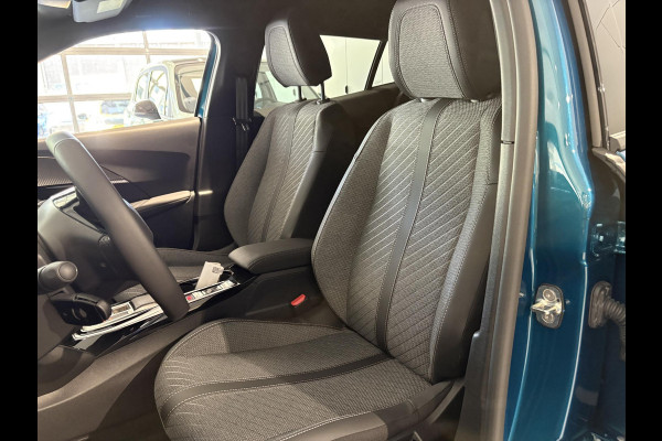 Peugeot 2008 1.2 Hybrid 145 Allure