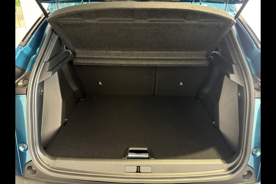 Peugeot 2008 1.2 Hybrid 145 Allure