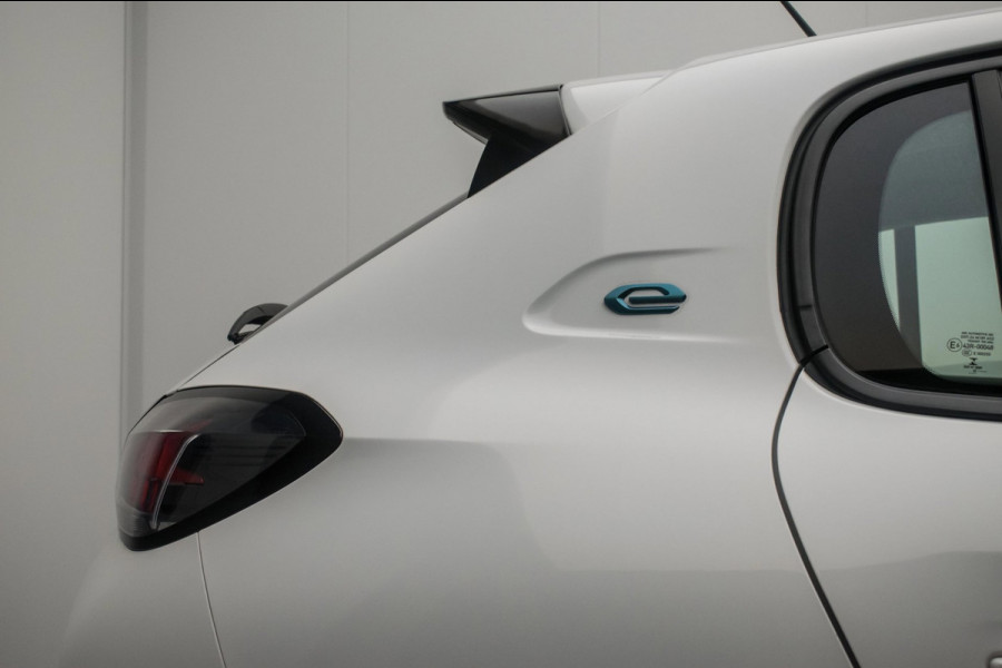 Peugeot e-208 EV Active Pack 50 kWh SOH 92% NL-auto [ 1e Eigenaar Carplay LED Parkeersensoren 16 Inch Velgen Cruise Control ]