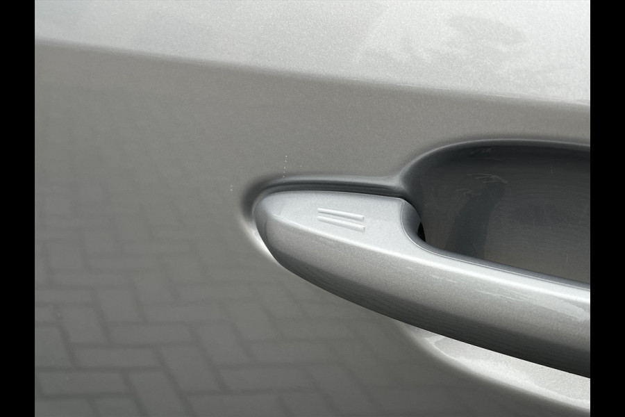 Toyota RAV4 2.5 Hybrid Bi Tone Plus | JBL, 360 Camera, Groot scherm, Stoel + Stuurverwarming, Blind spot, Elektrische achterklep