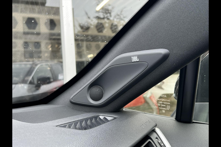 Toyota RAV4 2.5 Hybrid Bi Tone Plus | JBL, 360 Camera, Groot scherm, Stoel + Stuurverwarming, Blind spot, Elektrische achterklep