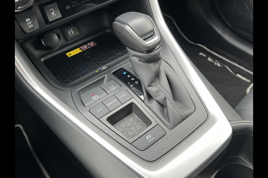 Toyota RAV4 2.5 Hybrid Bi Tone Plus | JBL, 360 Camera, Groot scherm, Stoel + Stuurverwarming, Blind spot, Elektrische achterklep