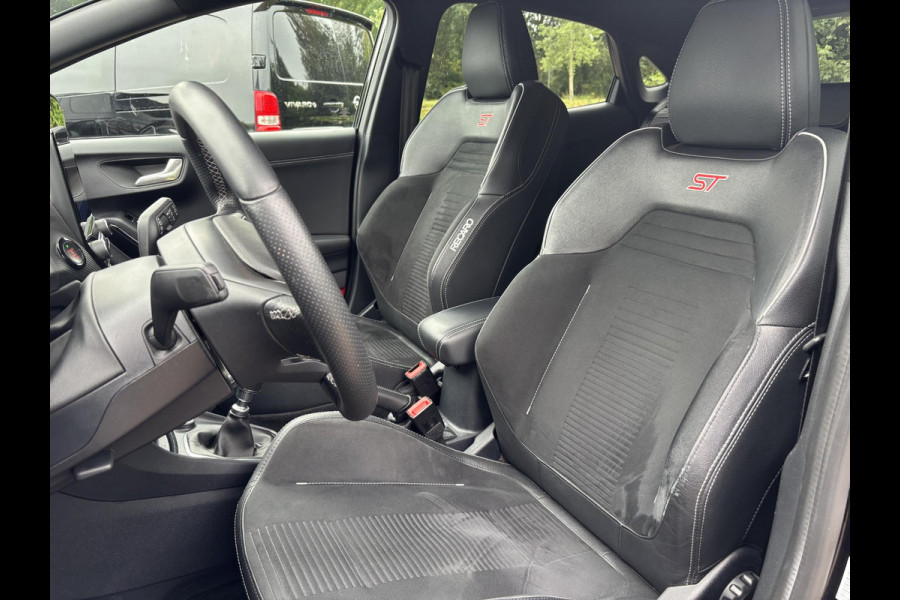 Ford Puma 1.5 EcoBoost ST-X 200 PK | Recaro Stoelen | Performance Pack | Climate Control | Winterpack | Achteruitrijcamera | 19 inch