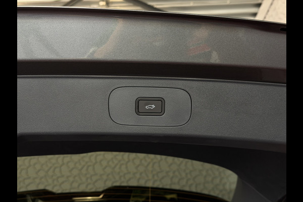 GEELY Starray EM-i MAX+ PHEV LONG RANGE NIEUWE AUTO | 29,8 kWh ACCU | 136 KM WLTP | PANORAMADAK | STOELVERWARMING/KOELING | LEER | MET MASSAGE