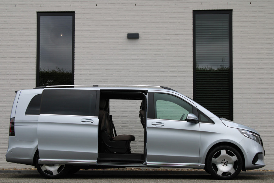 Mercedes-Benz V-Klasse 300d / XXL / AMG / Exclusive / 4-Matic / 7-Pers / Luchtv / Elec Stoelen / Burmester / NIEUWSTAAT