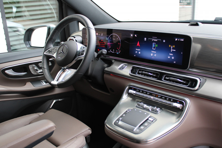 Mercedes-Benz V-Klasse 300d / XXL / AMG / DC / Exclusive / 4-Matic / Luchtv / Elec Stoelen / Burmester / NIEUWSTAAT