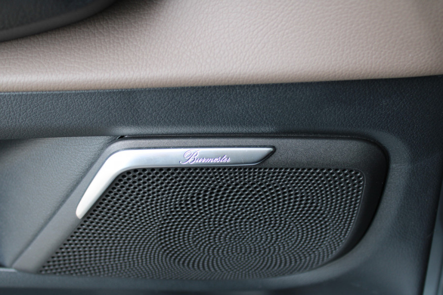 Mercedes-Benz V-Klasse 300d / XXL / AMG / DC / Exclusive / 4-Matic / Luchtv / Elec Stoelen / Burmester / NIEUWSTAAT