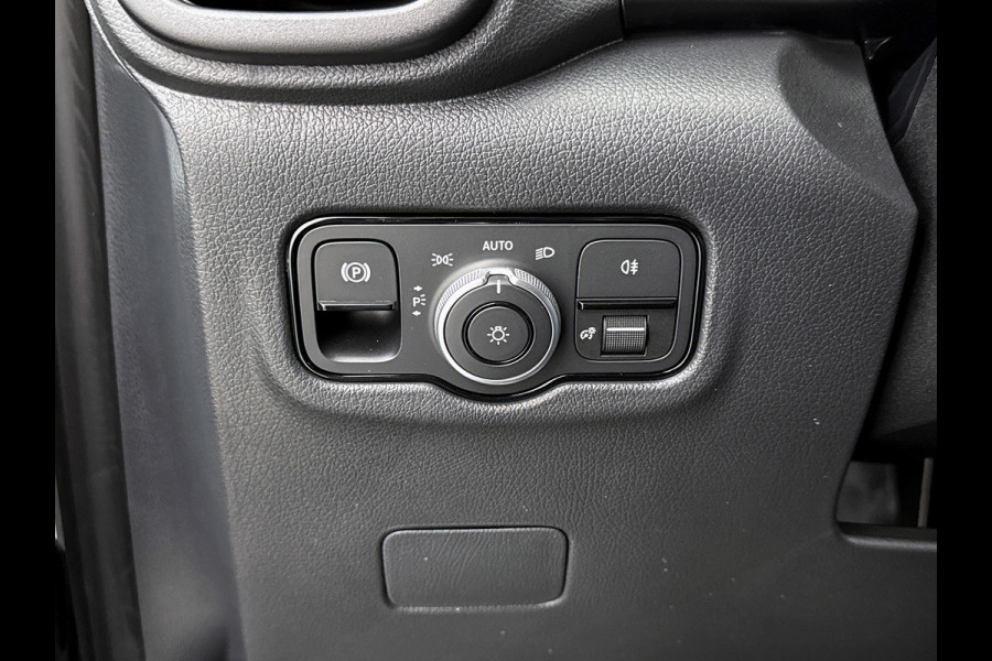 Mercedes-Benz Vito 116 CDI L2 Pro Multibeam Led Trekhaak 2500kg Carplay Parkeerpakket Stoelverwarming