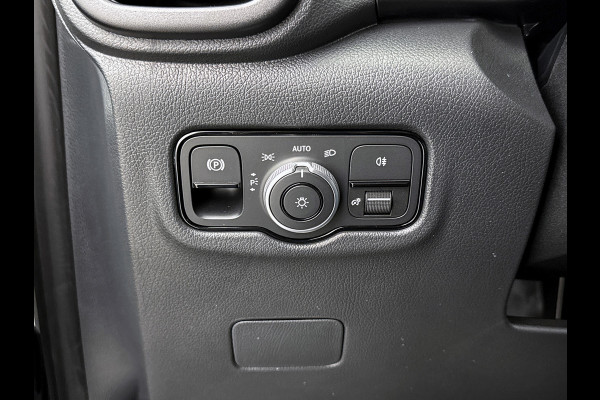 Mercedes-Benz Vito 116 CDI L2 Pro Multibeam Led Trekhaak 2500kg Carplay Parkeerpakket Stoelverwarming