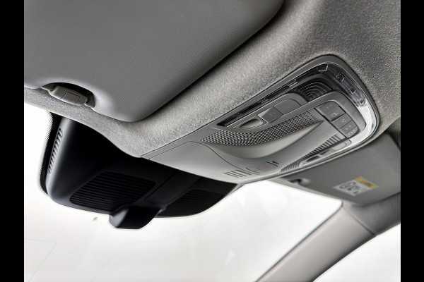 Mercedes-Benz Vito 116 CDI L2 Pro Multibeam Led Trekhaak 2500kg Carplay Parkeerpakket Stoelverwarming