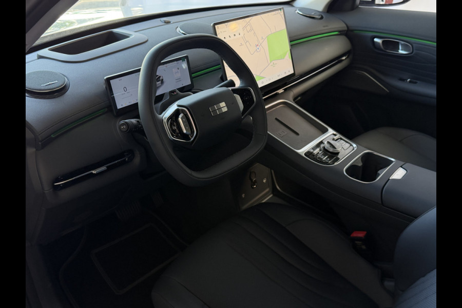 GEELY Starray EM-i MAX+ PHEV LONG RANGE NIEUWE AUTO | 29,8 kWh ACCU | 136 KM WLTP | PANORAMADAK | STOELVERWARMING/KOELING | LEER | MET MASSAGE
