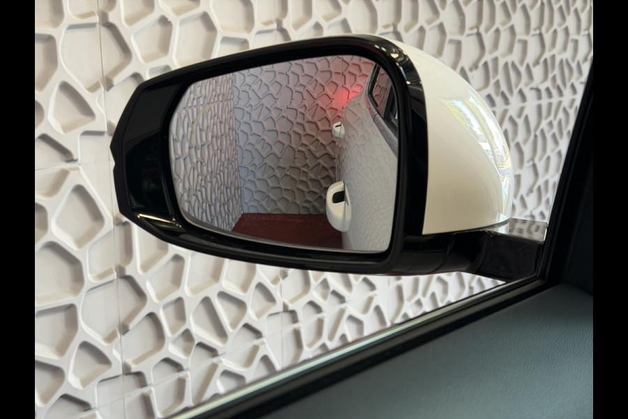 GEELY Starray EM-i MAX+ PHEV LONG RANGE NIEUWE AUTO | 29,8 kWh ACCU | 136 KM WLTP | PANORAMADAK | STOELVERWARMING/KOELING | LEER | MET MASSAGE