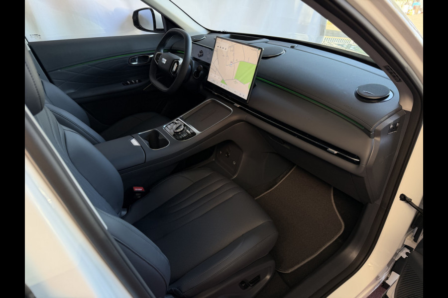 GEELY Starray EM-i MAX+ PHEV LONG RANGE NIEUWE AUTO | 29,8 kWh ACCU | 136 KM WLTP | PANORAMADAK | STOELVERWARMING/KOELING | LEER | MET MASSAGE