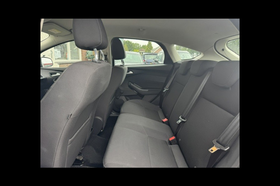 Ford Focus 1.0 Trend - 1e eigenaar - Dealer onderhouden- NAP