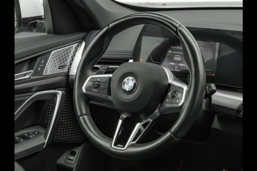 BMW X1 xDrive23i M-Sport - Pano - Trekhaak - Harman Kardon - Adaptief LED