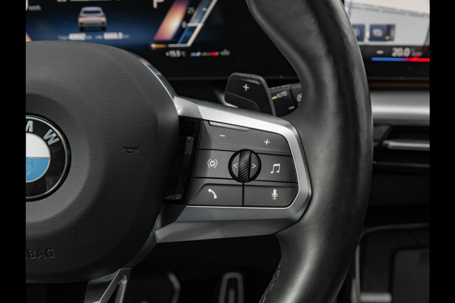 BMW X1 xDrive23i M-Sport - Pano - Trekhaak - Harman Kardon - Adaptief LED