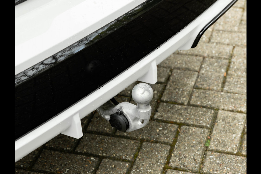 BMW X1 xDrive23i M-Sport - Pano - Trekhaak - Harman Kardon - Adaptief LED