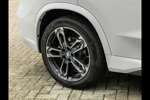 BMW X1 xDrive23i M-Sport - Pano - Trekhaak - Harman Kardon - Adaptief LED