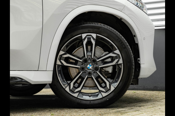 BMW X1 xDrive23i M-Sport - Pano - Trekhaak - Harman Kardon - Adaptief LED