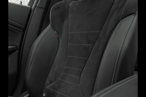 BMW X1 xDrive23i M-Sport - Pano - Trekhaak - Harman Kardon - Adaptief LED