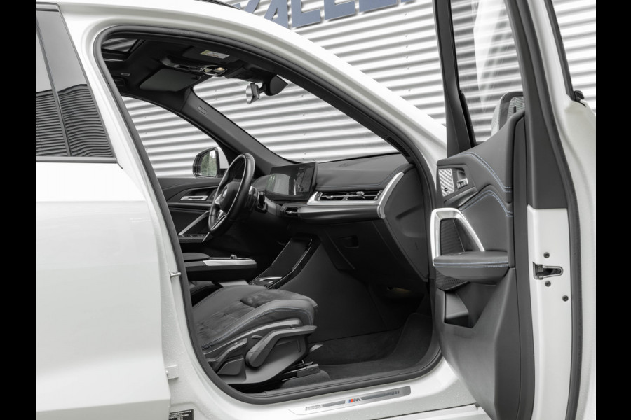 BMW X1 xDrive23i M-Sport - Pano - Trekhaak - Harman Kardon - Adaptief LED